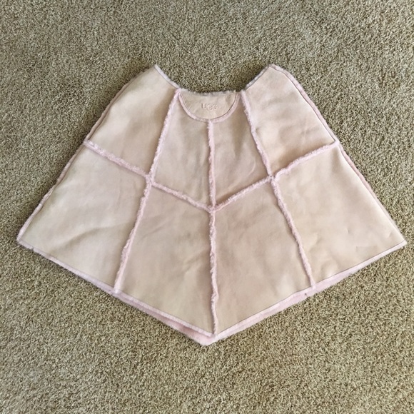 UGG poncho - Picture 2 of 5